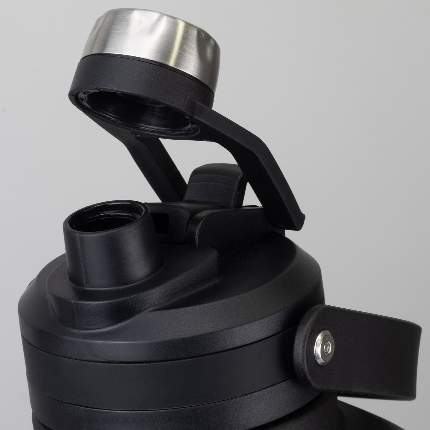 Grizzly Vacuum Bottle - 2L — view 4 of 4